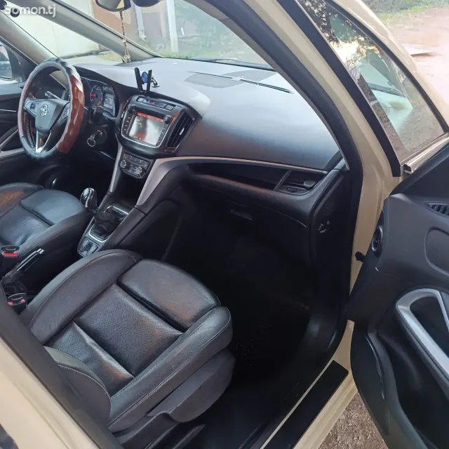 Opel Zafira 2017 · 1.6 MT