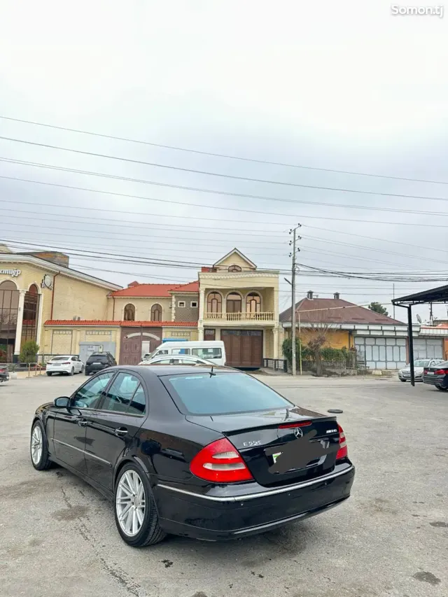 Mercedes-Benz E class 2003 · 5.0 AT