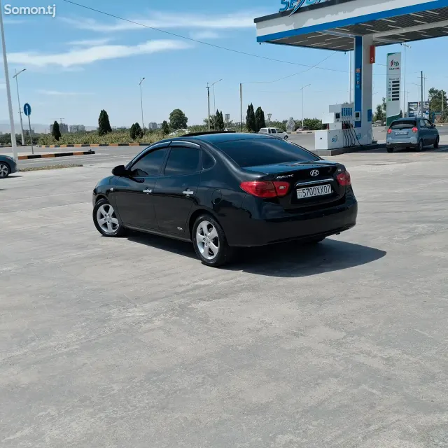 Hyundai Avante 2008 · 1.6 AT