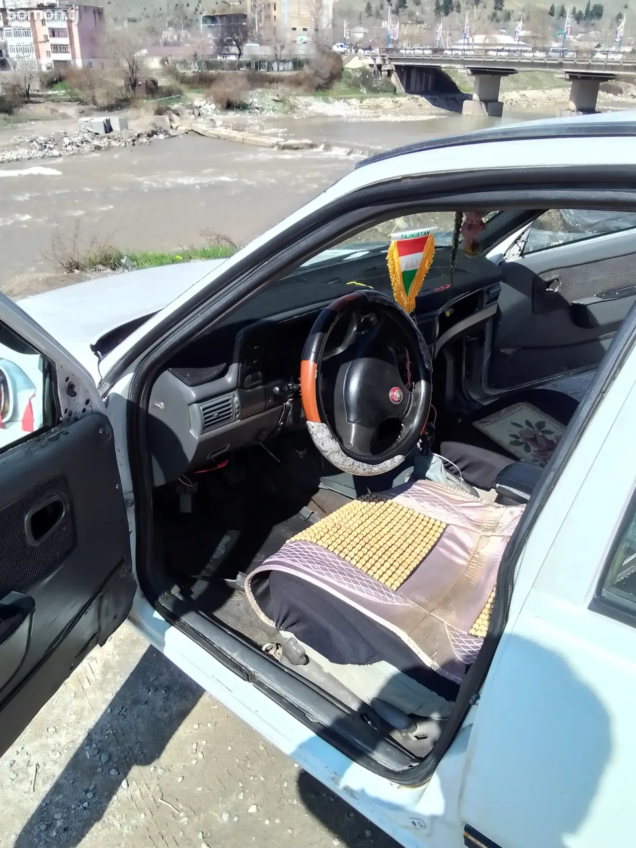 Daewoo Nexia 1995 · 1.5 MT