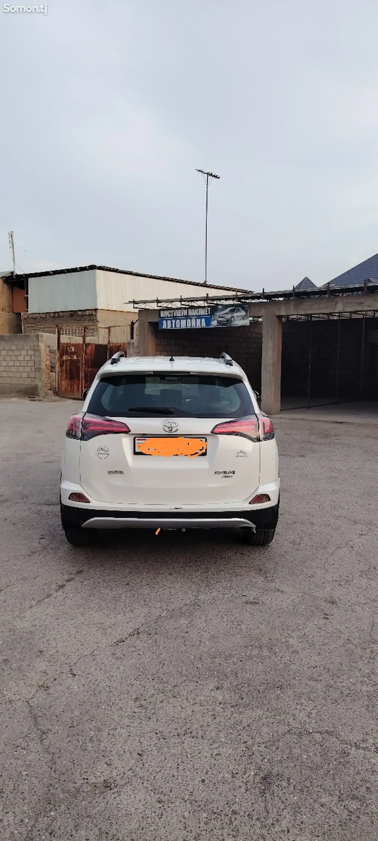 Toyota RAV 4 2014 · 2.2 AT