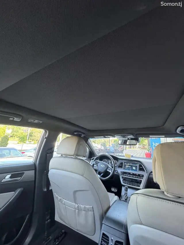 Hyundai Sonata 2015 · 2.0 AT
