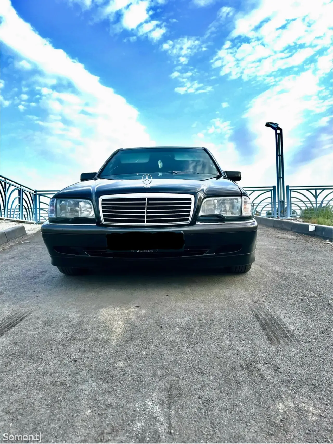 Mercedes-Benz C class 2000 · 3.2 AT