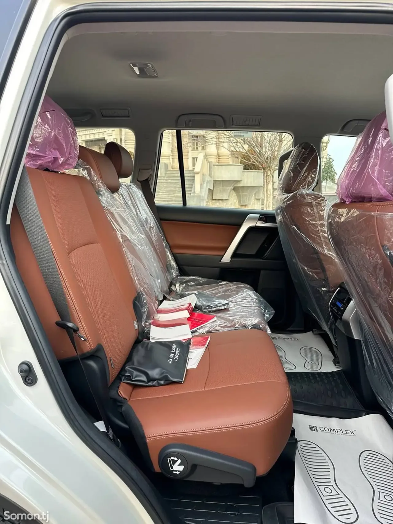 Toyota Land Cruiser Prado 2023 · 4.0 AT