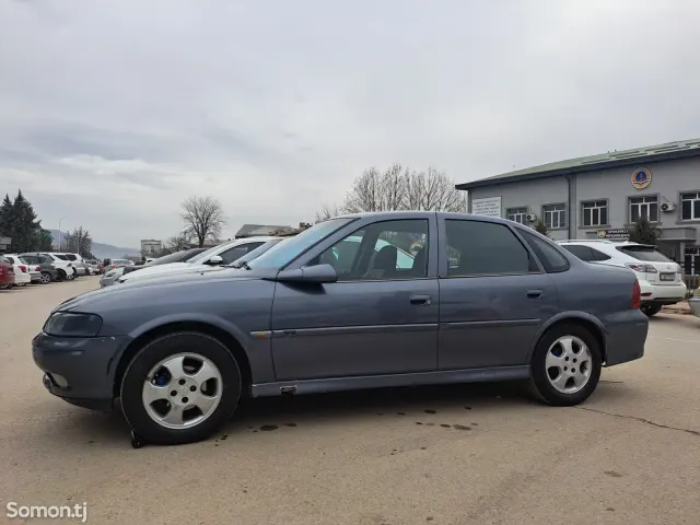 Opel Vectra B 1997 · 1.6 MT