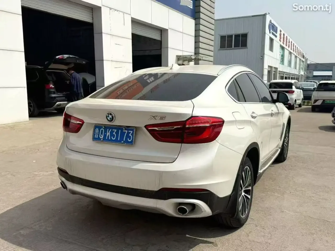 BMW X6 2016 · AT