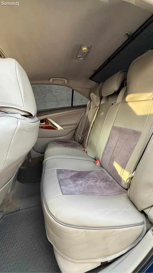 Toyota Camry 2011 · 2.5 AT