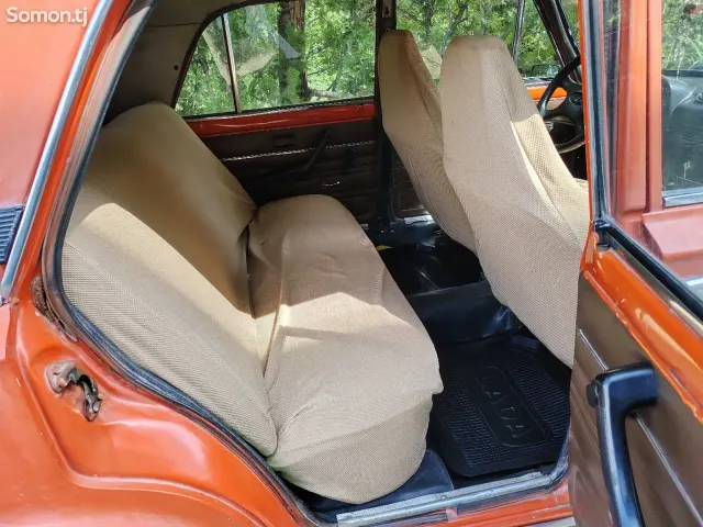 Lada (ВАЗ) 2101 1986 · 1.1 MT