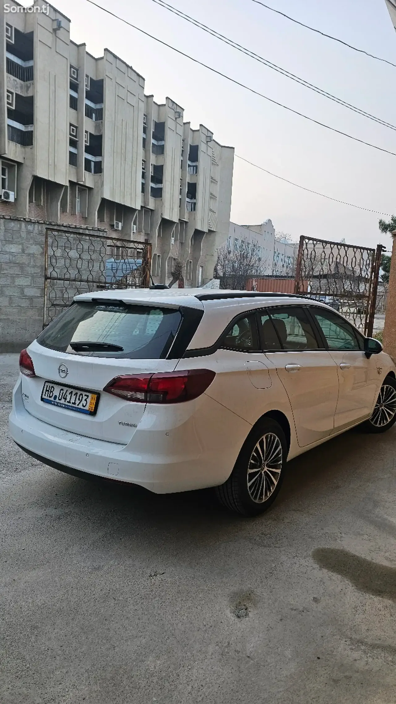 Opel Astra K 2016 · 1.4 MT