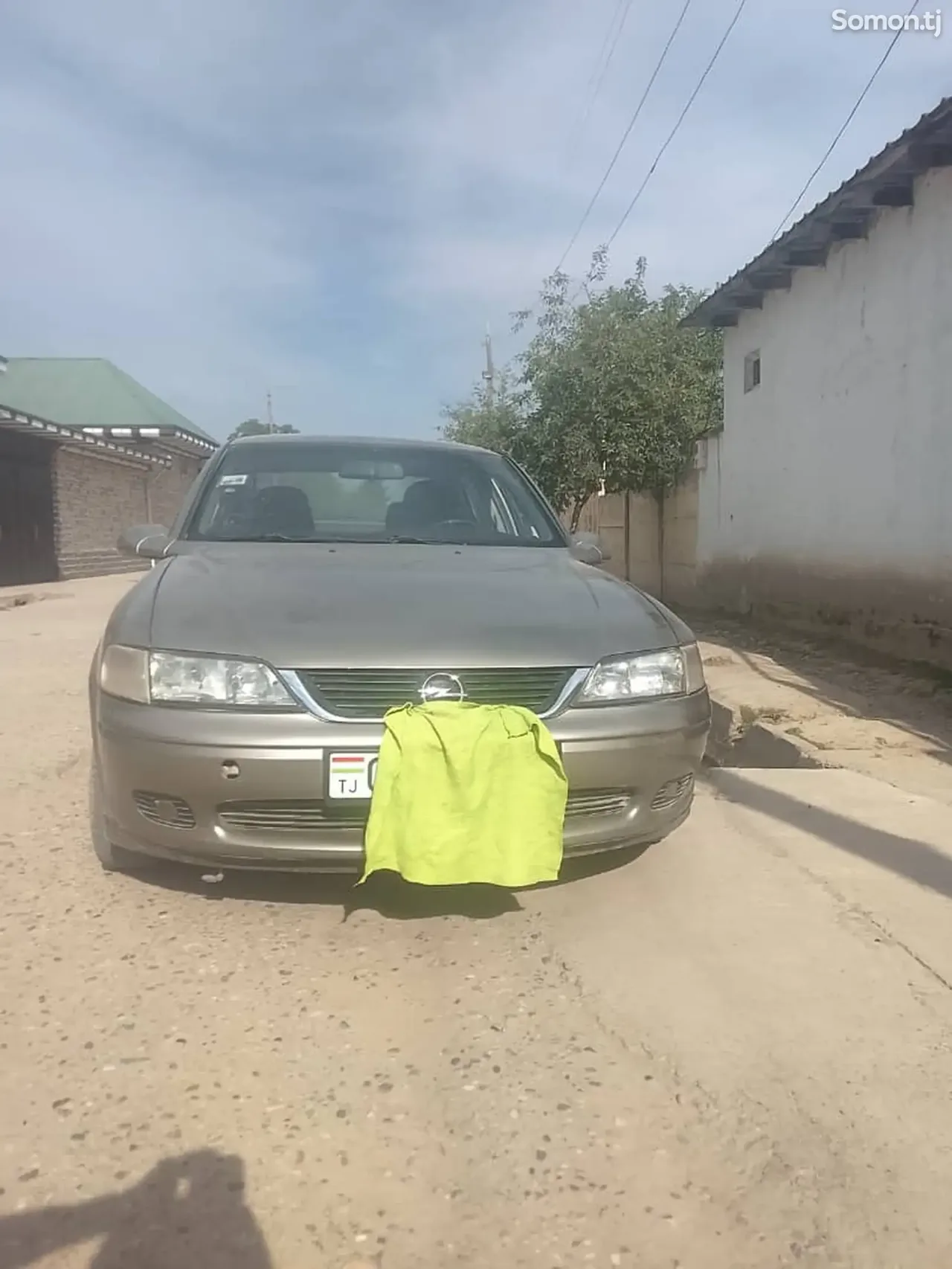 Opel Vectra B 1996 · 1.6 MT
