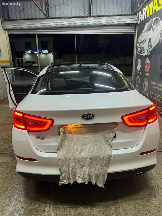 Kia K5 2014 · 2.0 AT