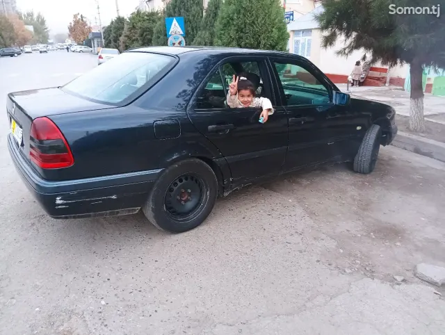 Mercedes-Benz C class 1997 · 1.8 MT