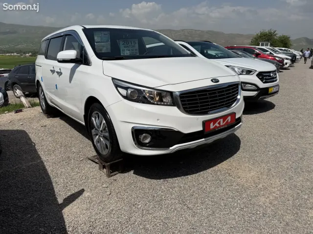 Kia Carnival 2015 · 2.0 AT