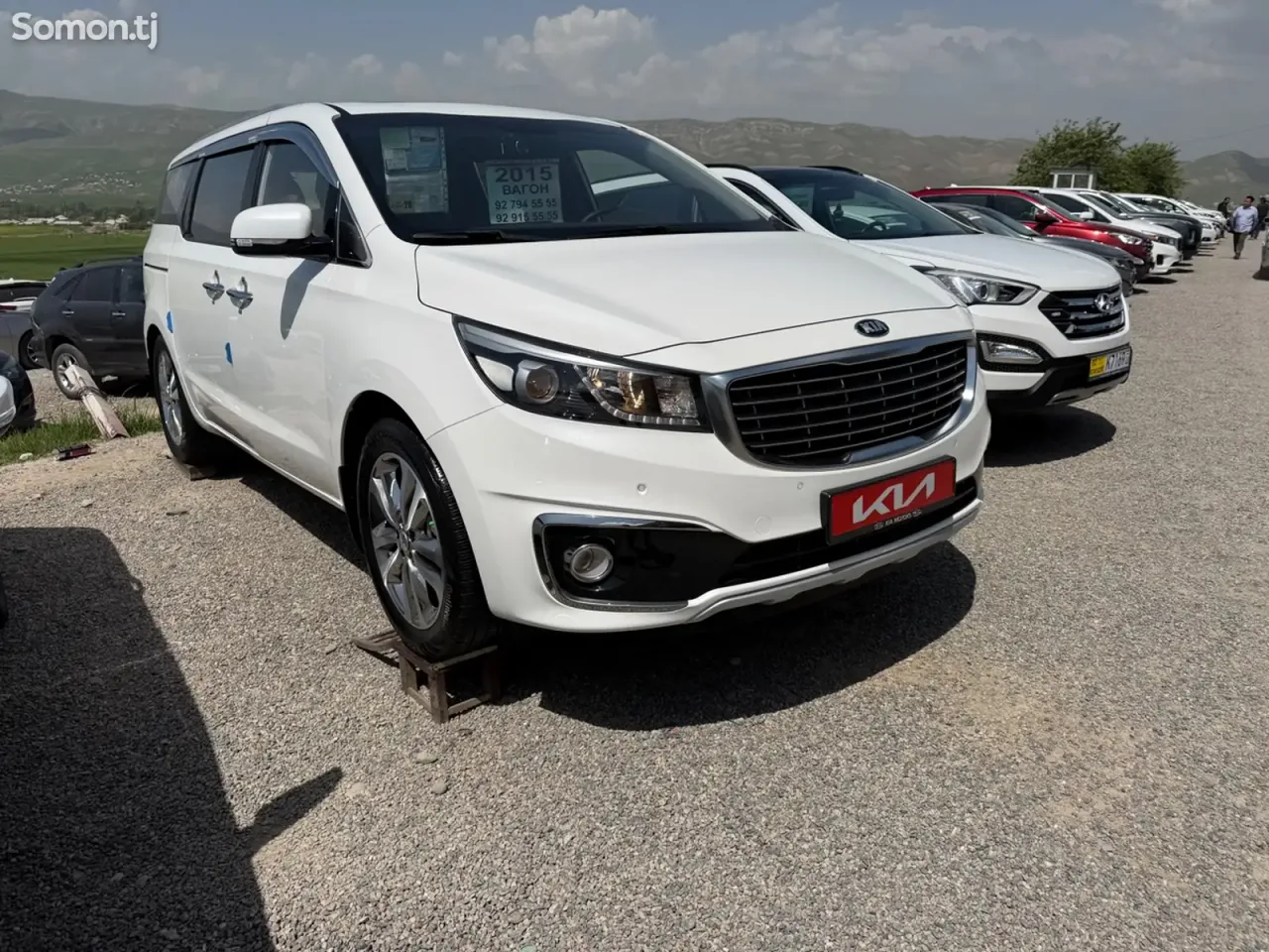 Kia Carnival 2015 · 2.0 AT