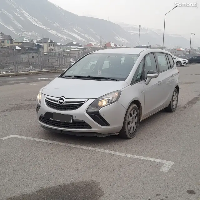 Opel Zafira 2016 · 1.6 MT