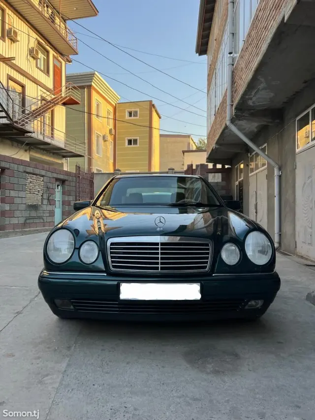 Mercedes-Benz E class 1999 · 2.3 AT