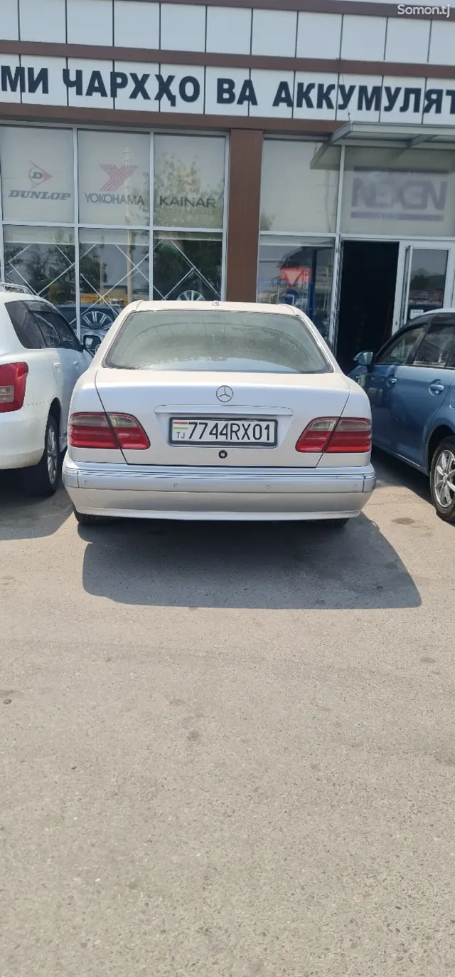 Mercedes-Benz E class 1999 · 2.4 AT