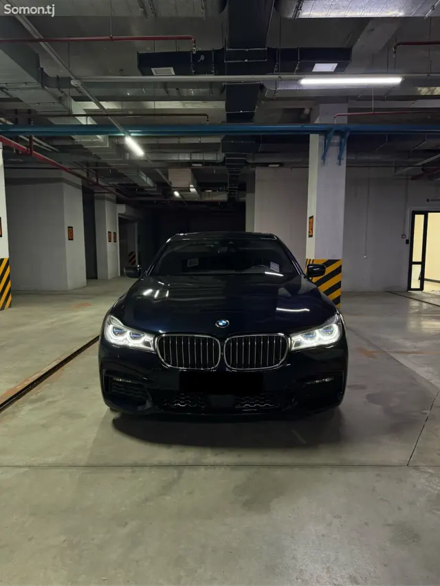 BMW 7 series 2016 · 4.0 AT