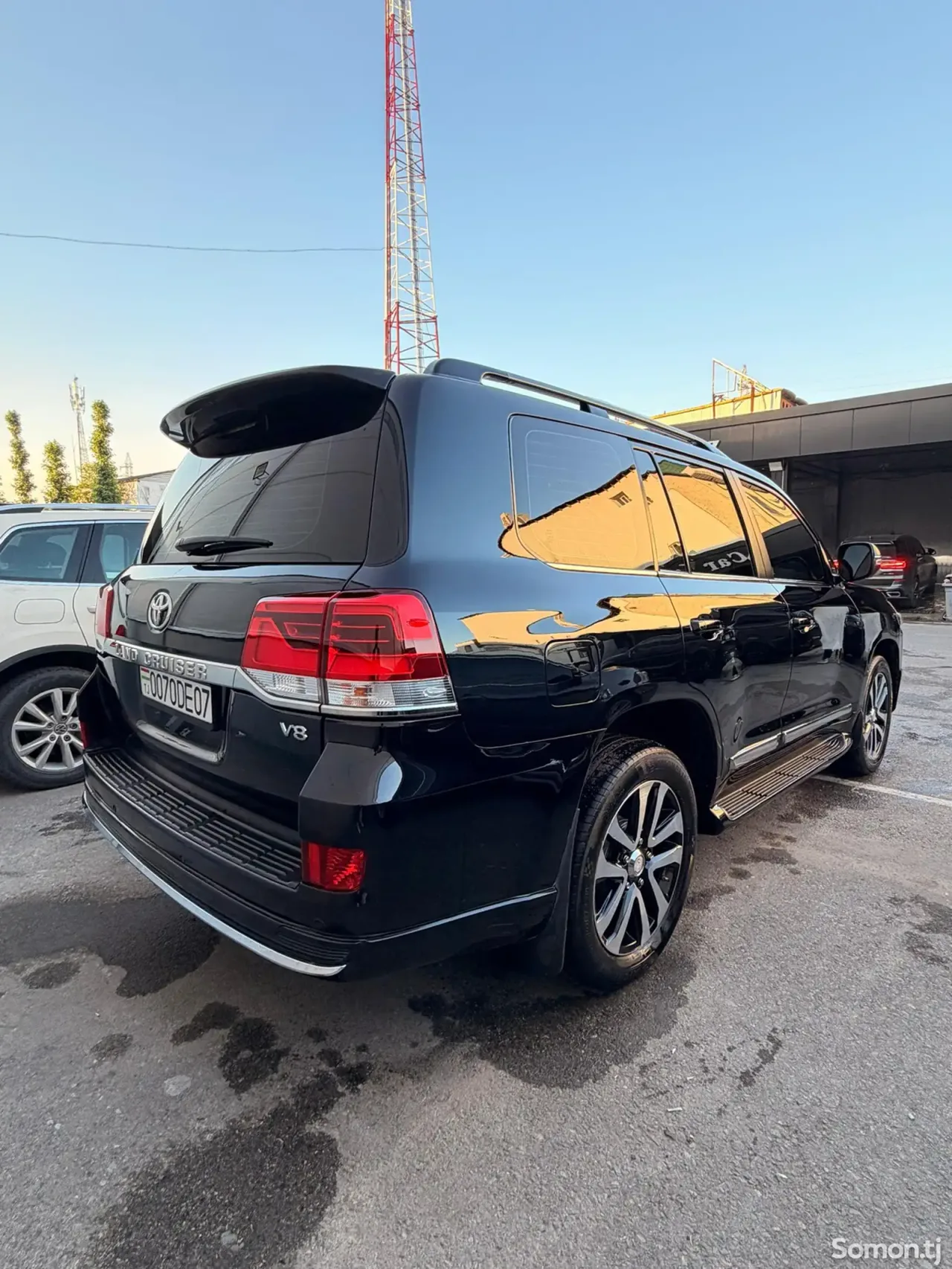Toyota Land Cruiser 2017 · 4.6 AT
