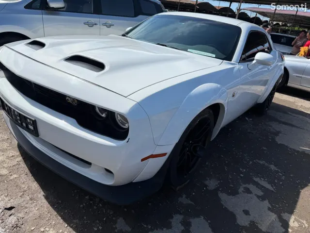Dodge Challenger 2016 · 3.6 AT