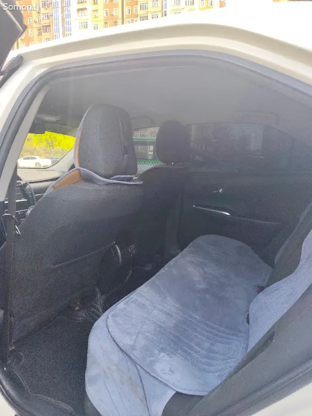 Toyota Camry 2015 · 2.5 AT