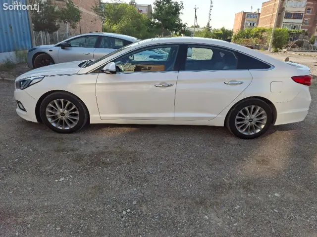 Hyundai Sonata 2016 · 2.0 AT