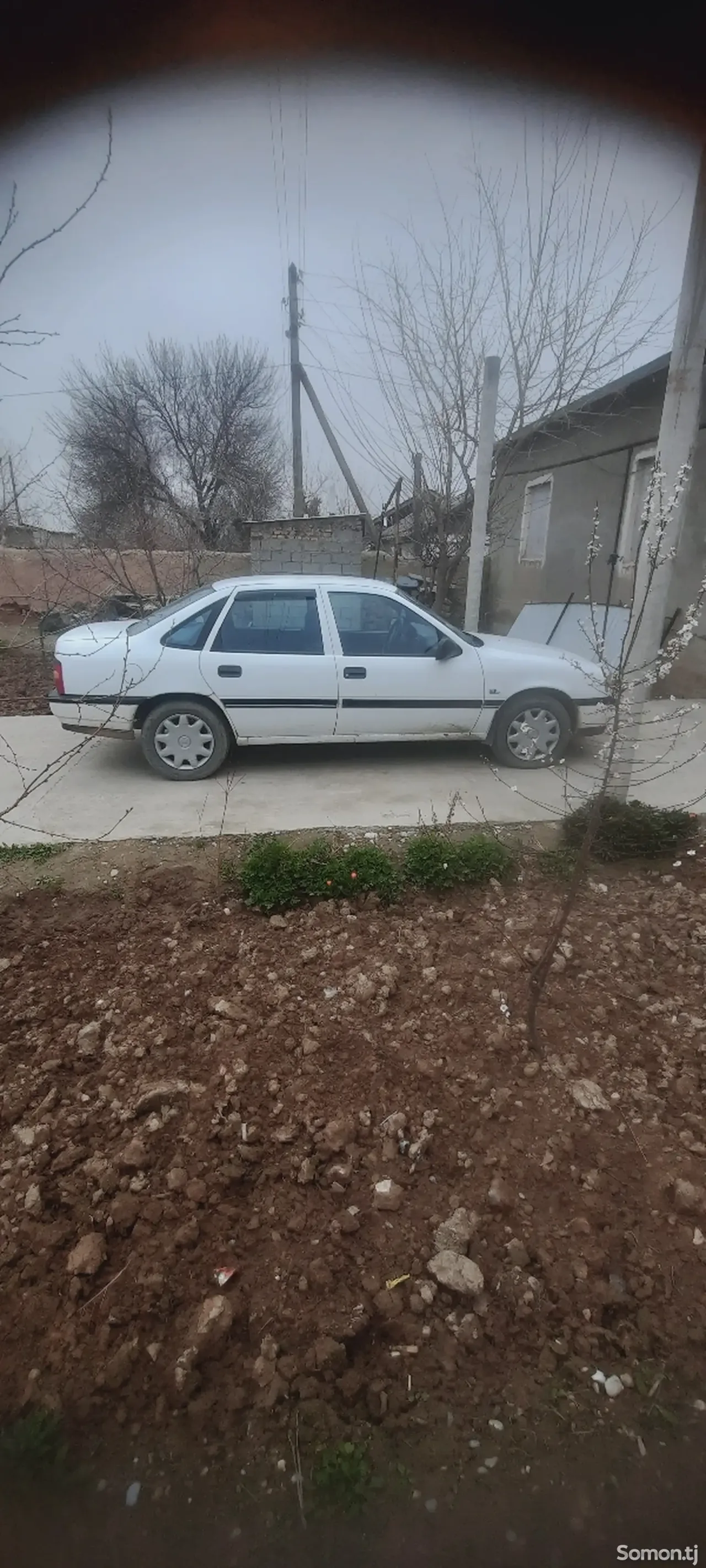 Opel Vectra A 1988 · 1.6 MT