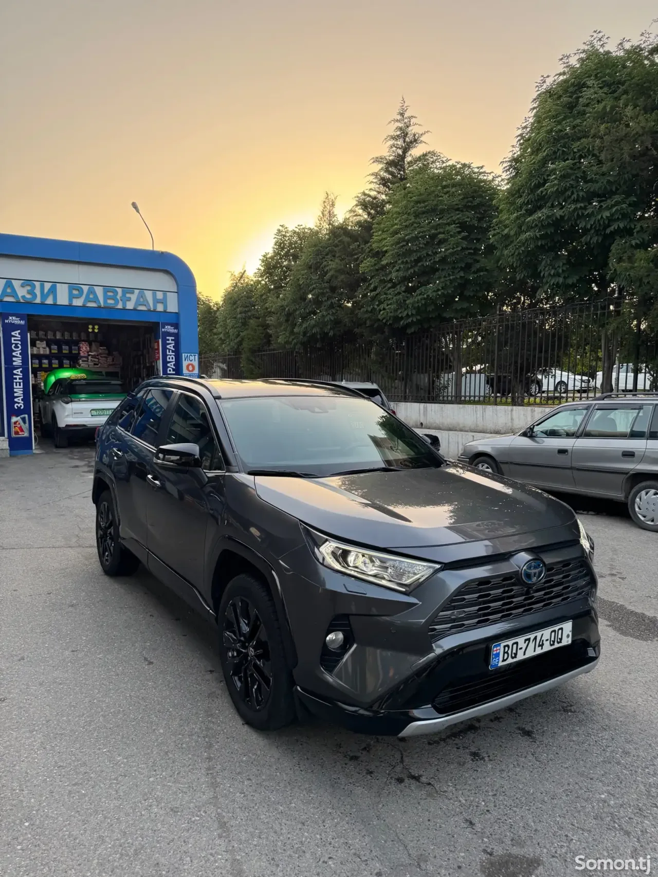 Toyota RAV 4 2021 · 2.5 AT