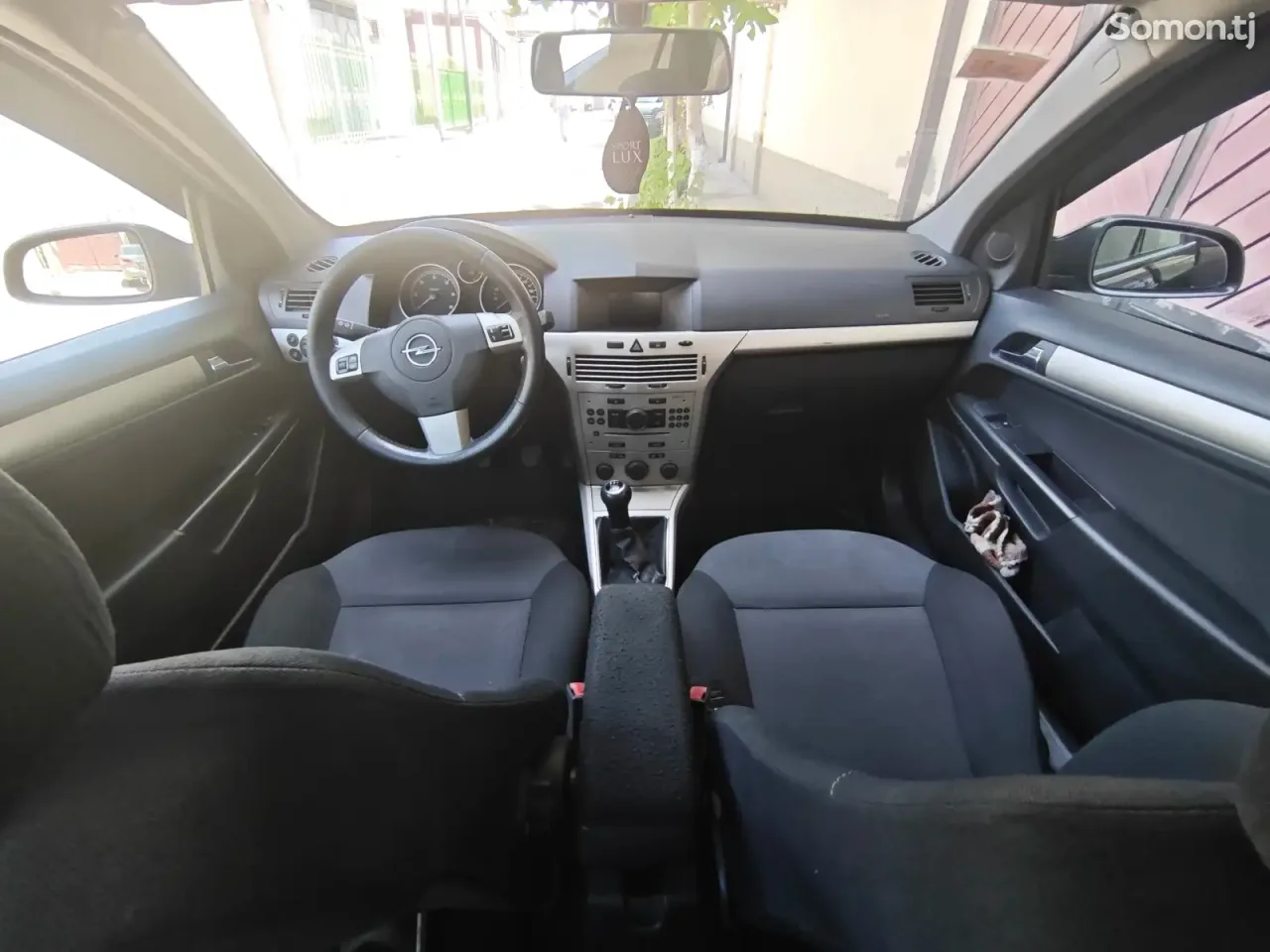 Opel Astra H 2008 · 1.7 MT
