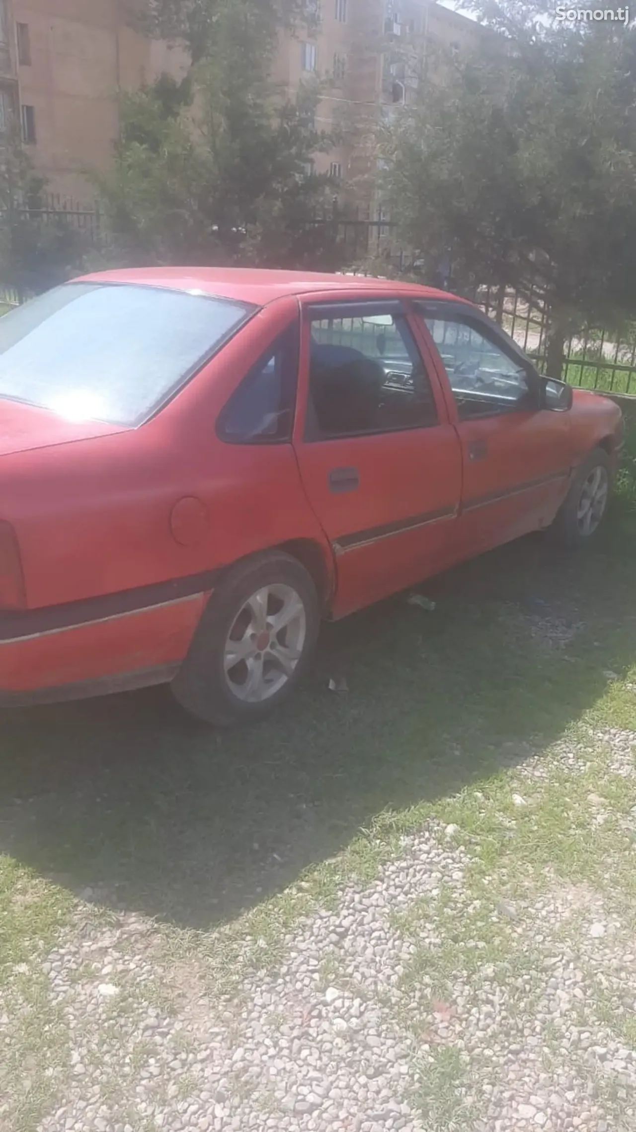 Opel Vectra A 1991 · 1.6 MT