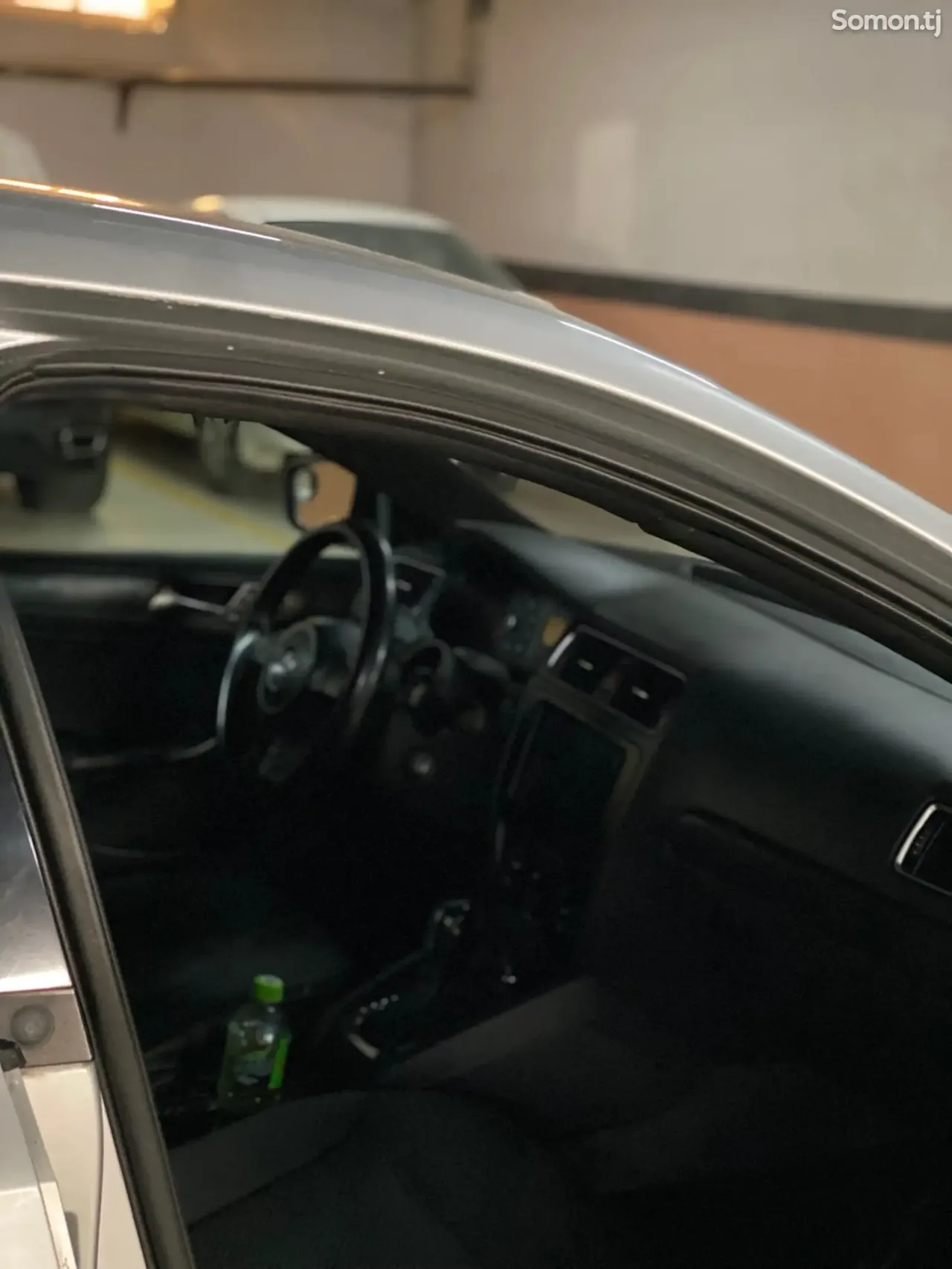 Volkswagen Jetta 2012 · 2.0 AT