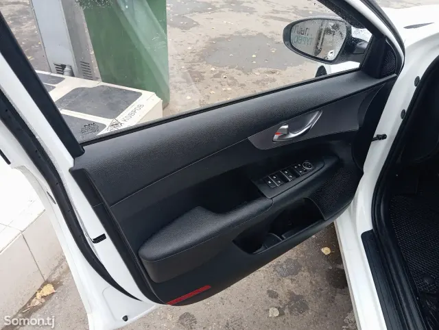 Kia K3 2021 · 1.6 AT