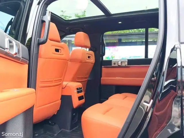 BYD Leopard 8 2025 · 1.5 AT