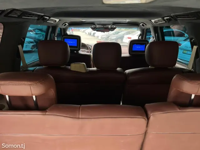 Nissan Patrol 2012 · 5.6 AT