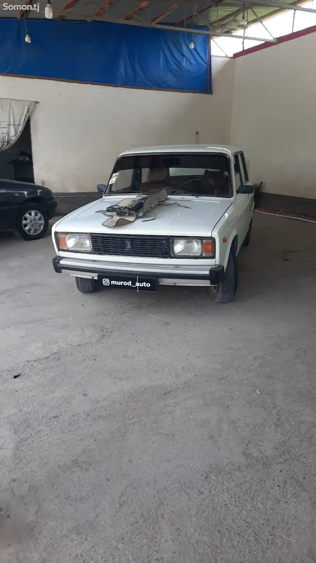 Lada (ВАЗ) 2105 1983 · 1.3 MT