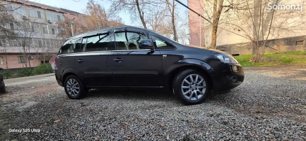 Opel Zafira 2014 · 1.8 MT