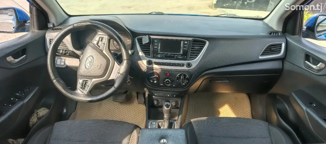 Hyundai Solaris 2017 · 1.6 AT