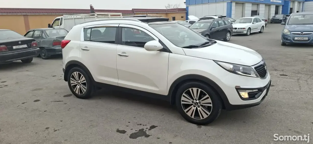 Kia Sportage 2015 · 2.0 AT