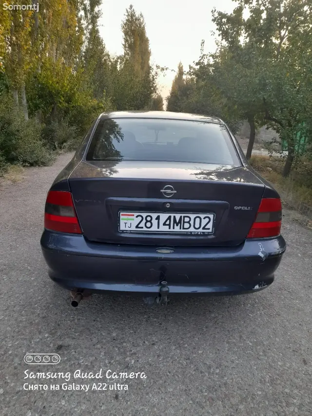 Opel Vectra B 1997 · 1.6 MT