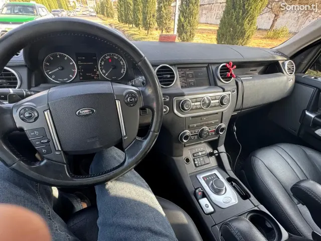 Land Rover Discovery 2015 · 3.0 AT
