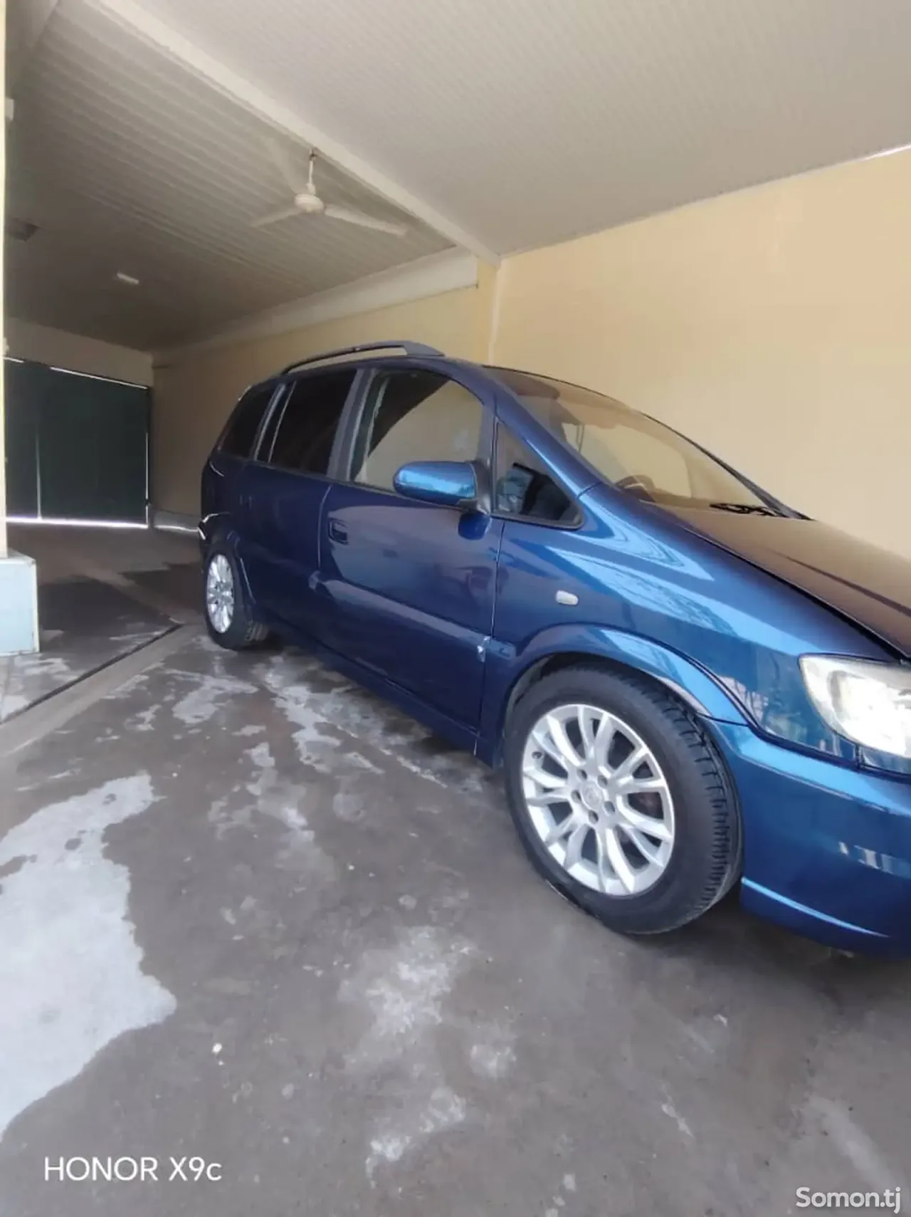 Opel Zafira 2005 · 1.8 MT