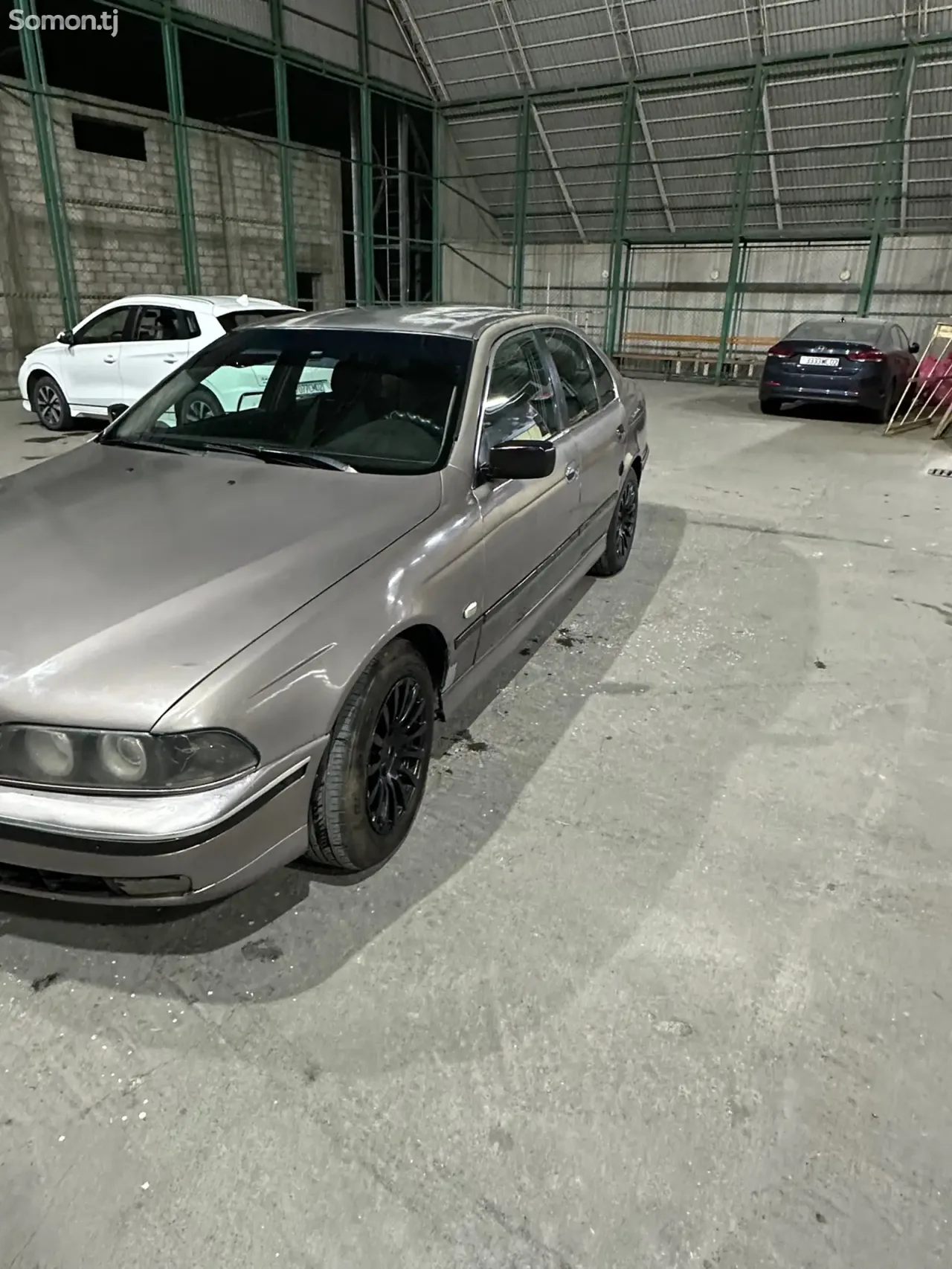 BMW 5 series 1999 · 2.0 MT