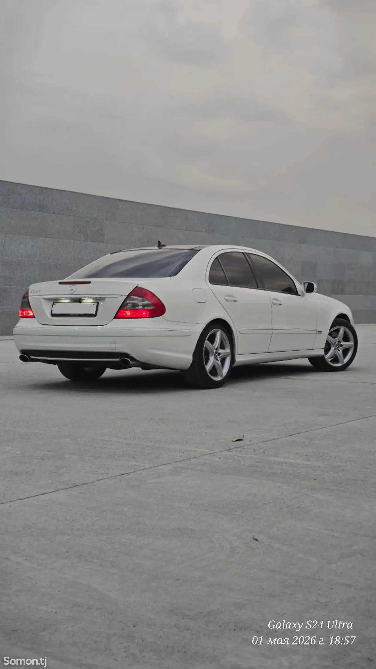 Mercedes-Benz E class 2007 · 3.5 AT