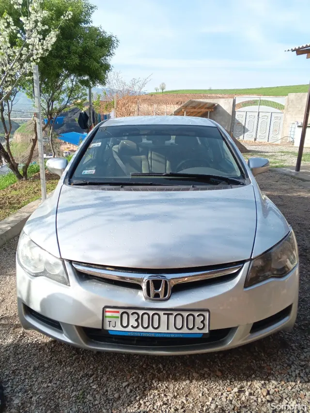 Honda Civic 2006 · 1.8 MT