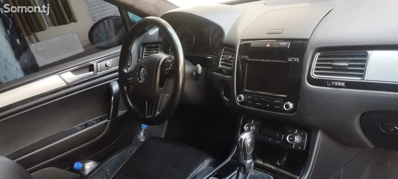 Volkswagen Touareg 2012 · 3.6 AT