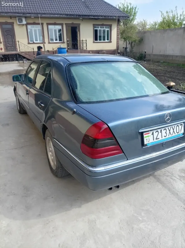 Mercedes-Benz C class 1996 · 2.0 MT
