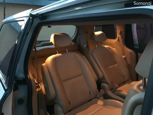 Kia Carnival 2016 · 2.2 AT