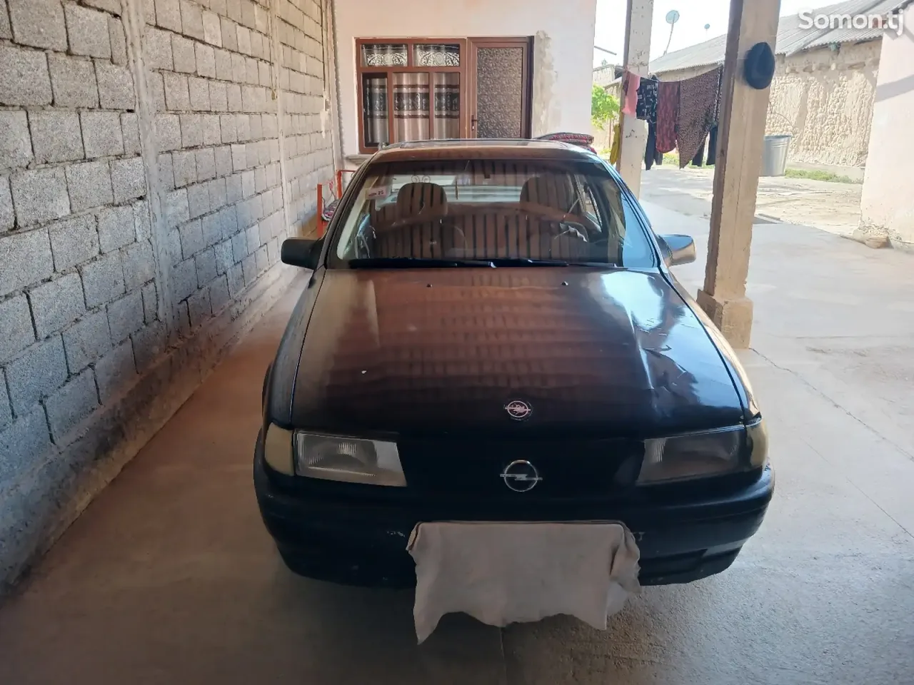 Opel Vectra A 1992 · 1.6 MT