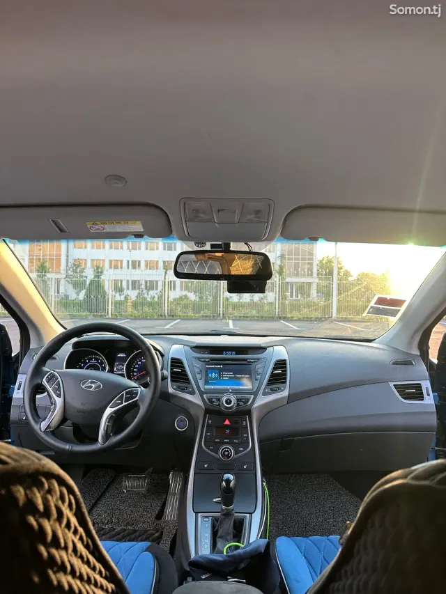 Hyundai Avante 2014 · 1.6 AT