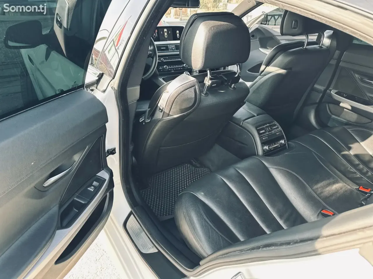 BMW 6 series 2015 · 4.0 AT